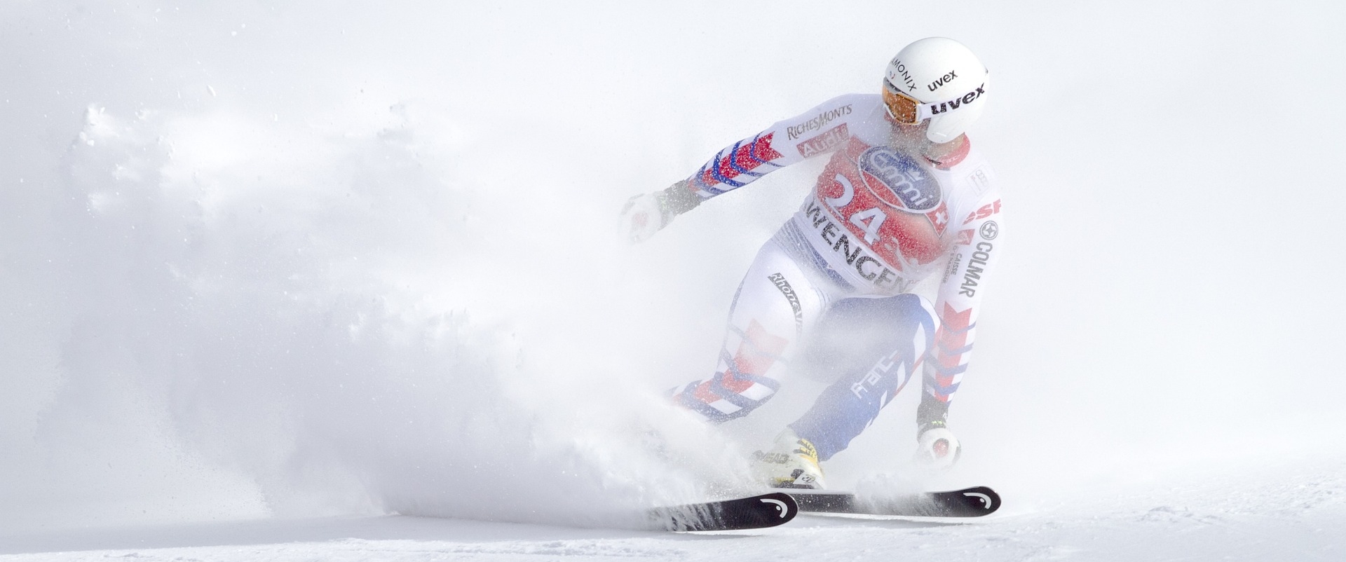 Online-System für Skireisen und Skikurse